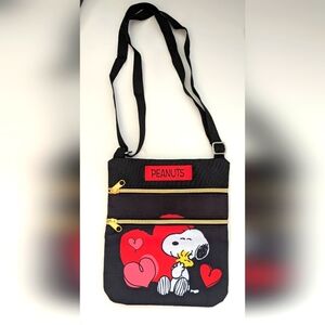 NWT Peanuts Snoopy Kids/Girls/Teens Crossbody Bag/Purse